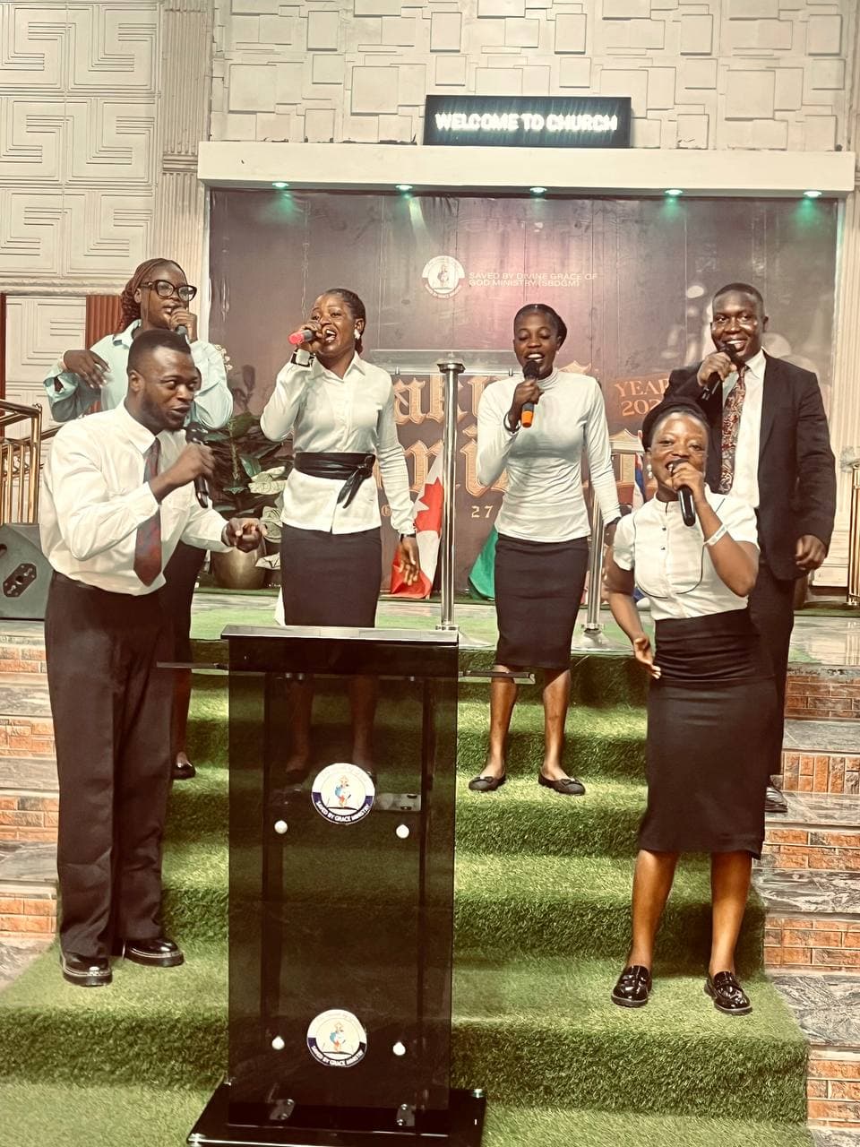 SBDG congregation in worship
